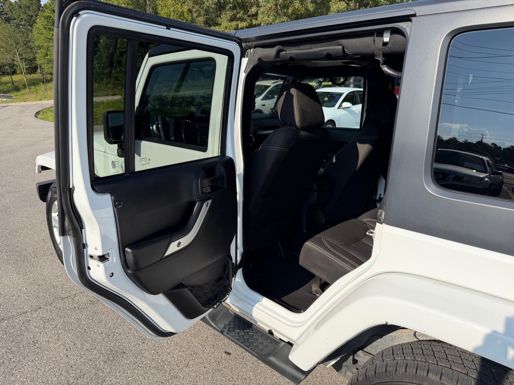 2014 Jeep Wrangler Unlimited Image 11
