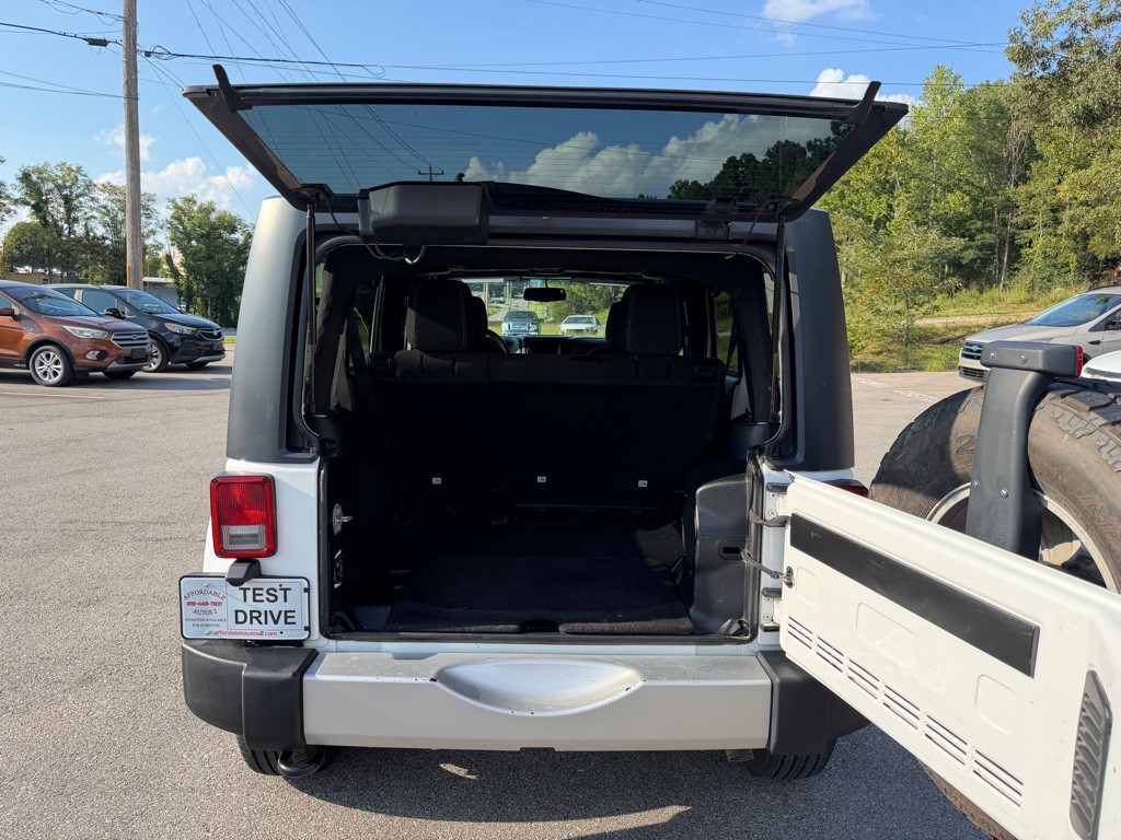2014 Jeep Wrangler Unlimited Image 18