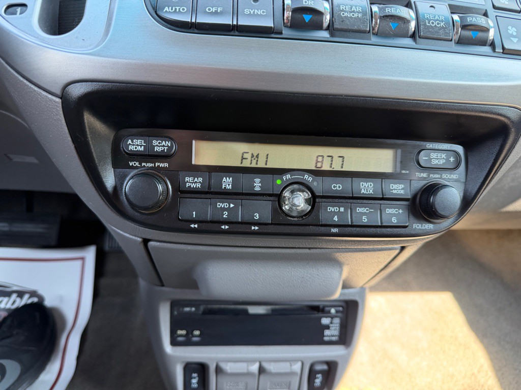 2008 Honda Odyssey Image 21