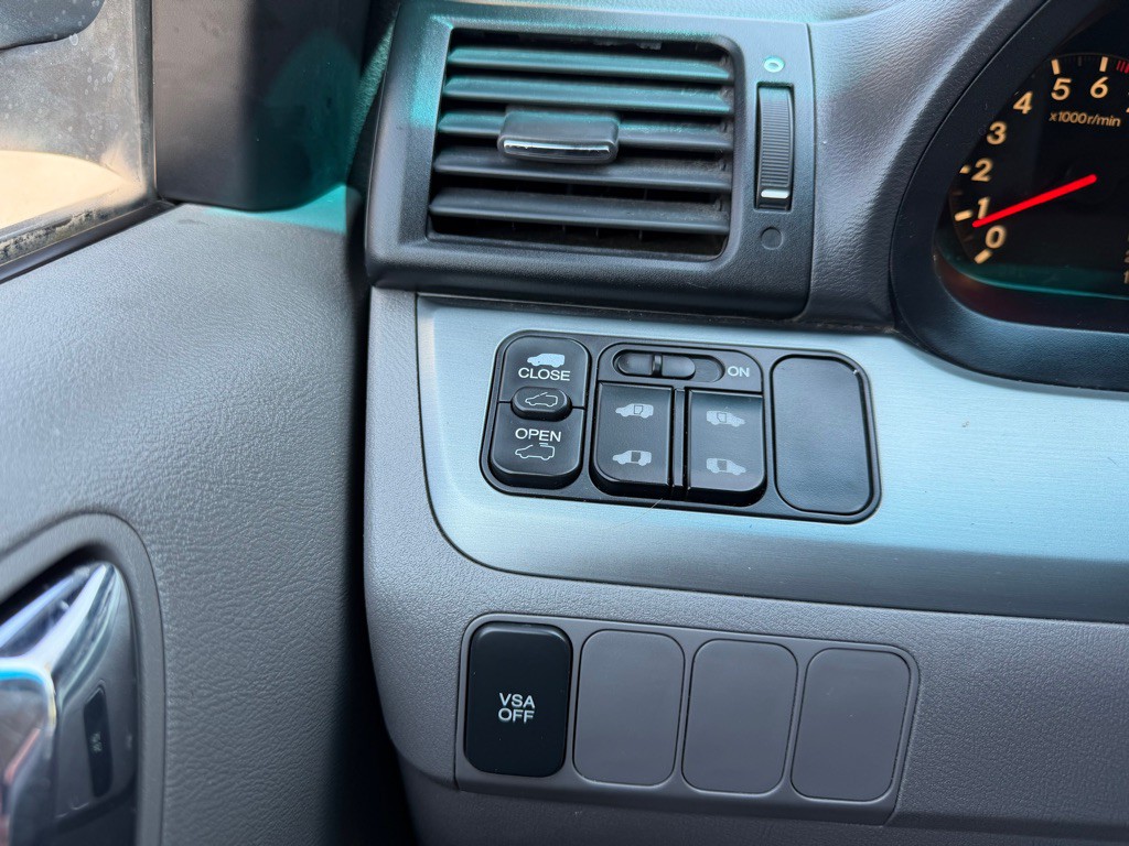 2008 Honda Odyssey Image 25