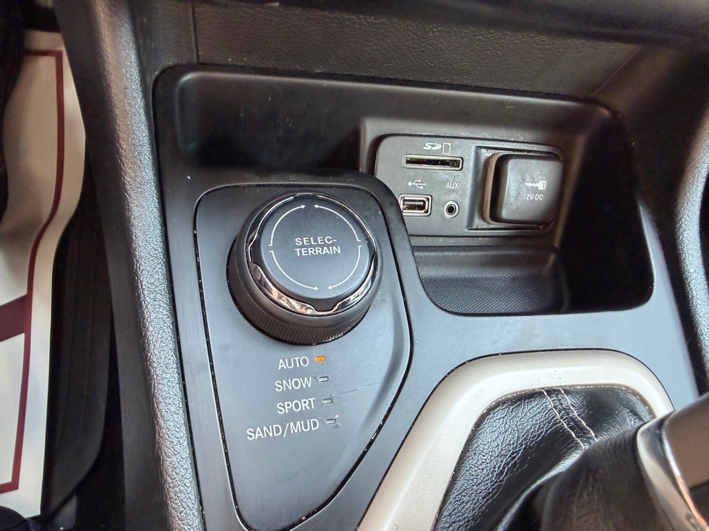 2014 Jeep Cherokee Image 27