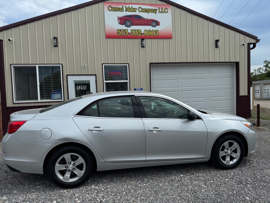 2013 Chevrolet Malibu Image 1