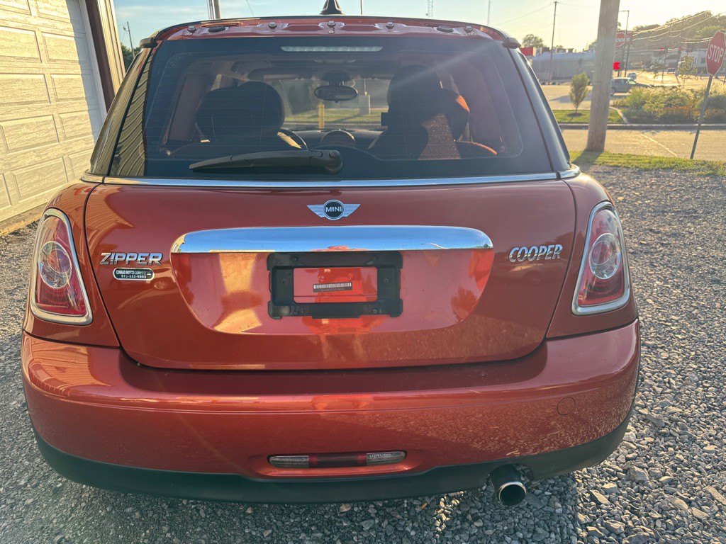 2013 MINI Cooper Image 3