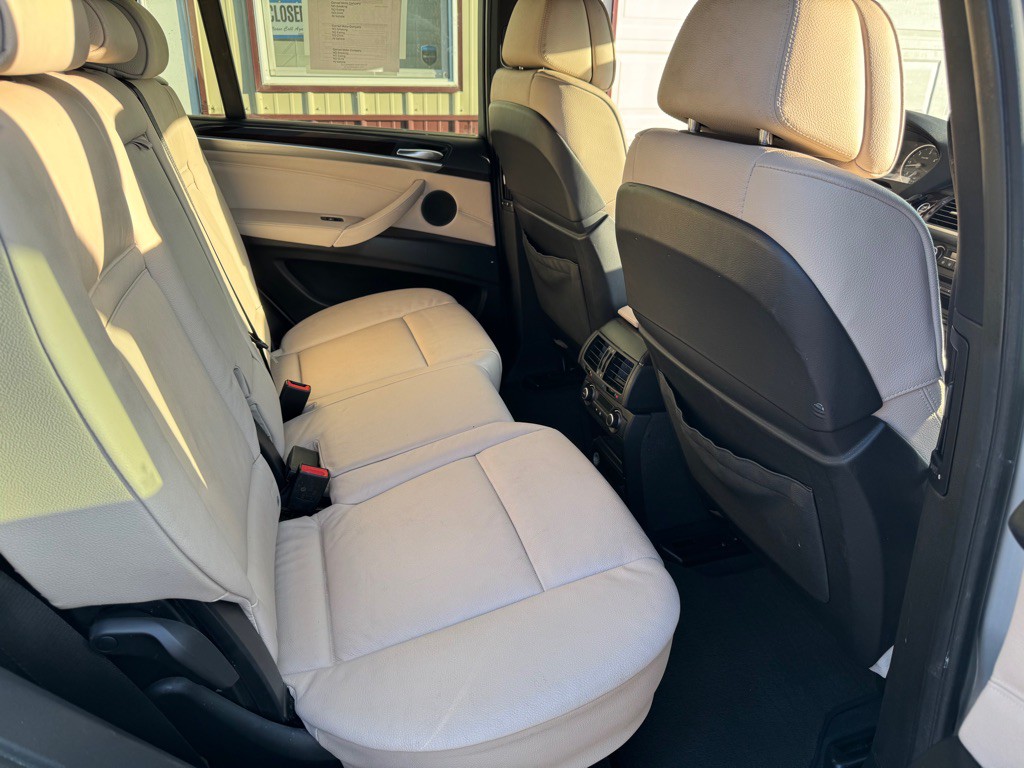 2011 BMW X5 Image 9