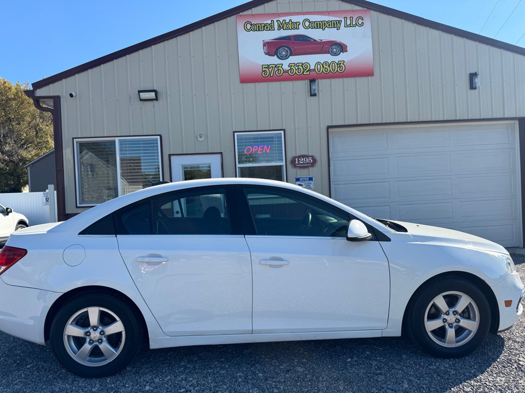 2016 Chevrolet Cruze Image 1