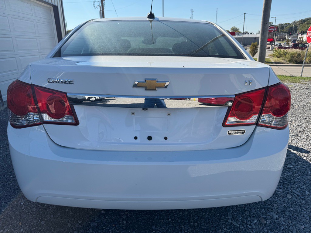 2016 Chevrolet Cruze Image 2