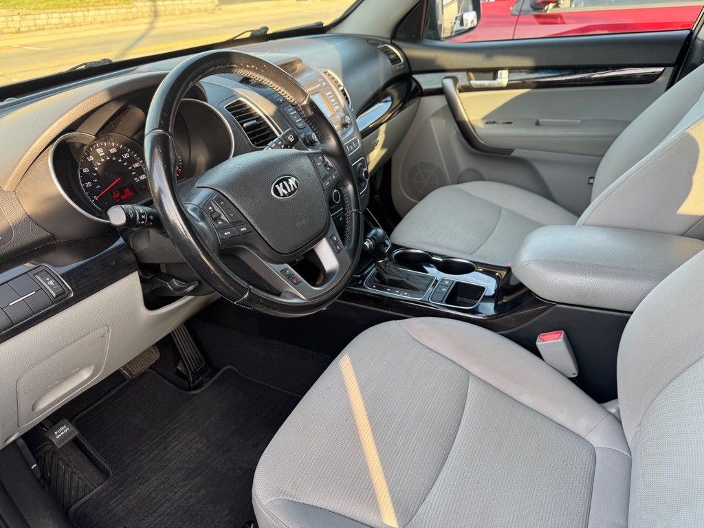 2014 Kia Sorento Image 3