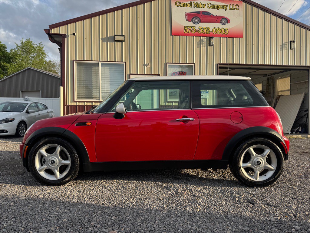 2004 MINI Cooper Image 1
