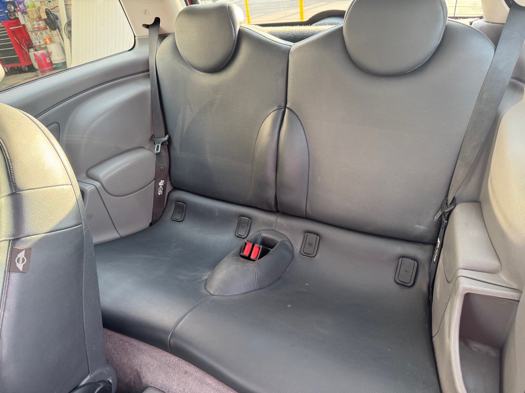 2004 MINI Cooper Image 8