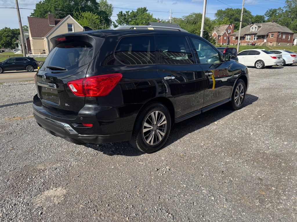 2019 Nissan Pathfinder Image 3