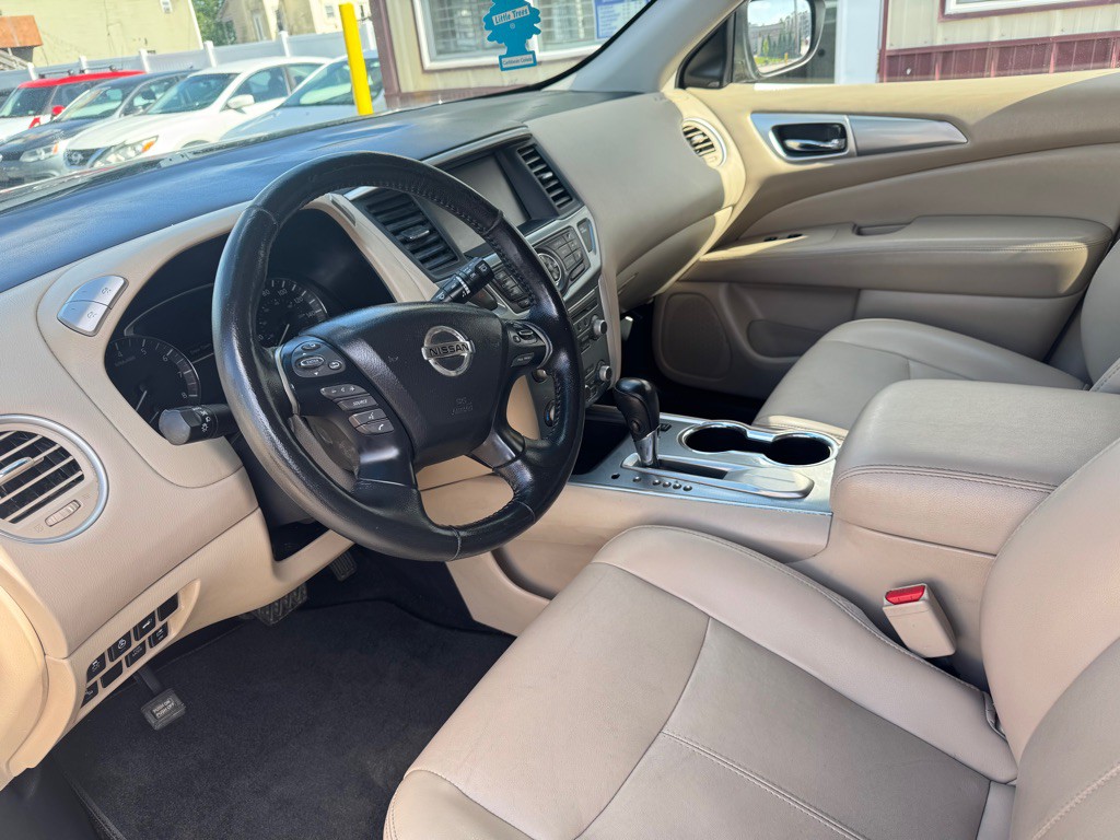 2019 Nissan Pathfinder Image 4