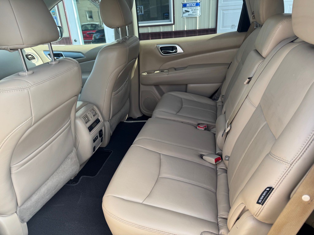 2019 Nissan Pathfinder Image 7
