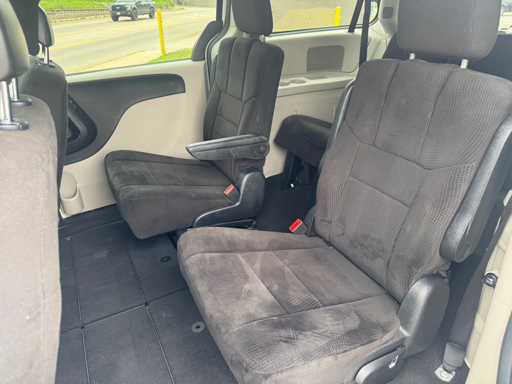 2013 Dodge Grand Caravan Image 5