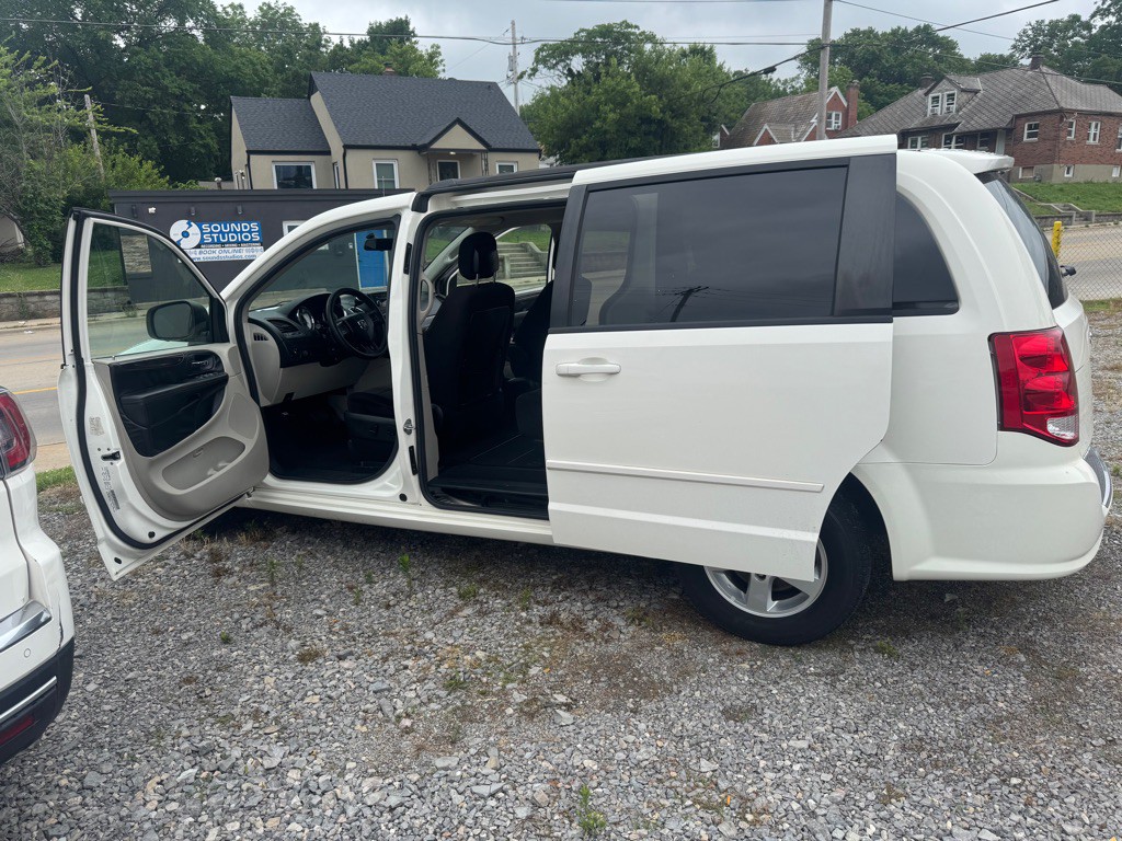 2013 Dodge Grand Caravan Image 9