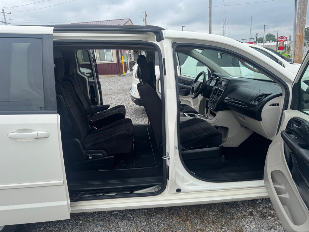 2013 Dodge Grand Caravan Image 11