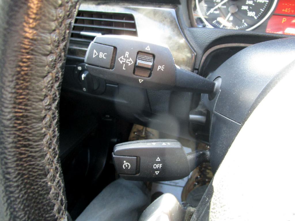 2008 BMW 3 Series Image 25