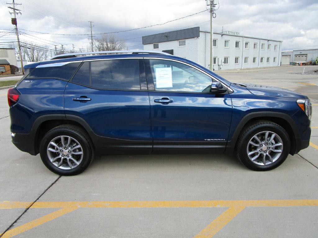 2022 GMC Terrain Image 6