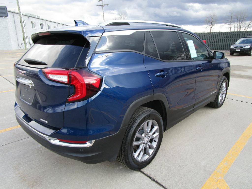 2022 GMC Terrain Image 7