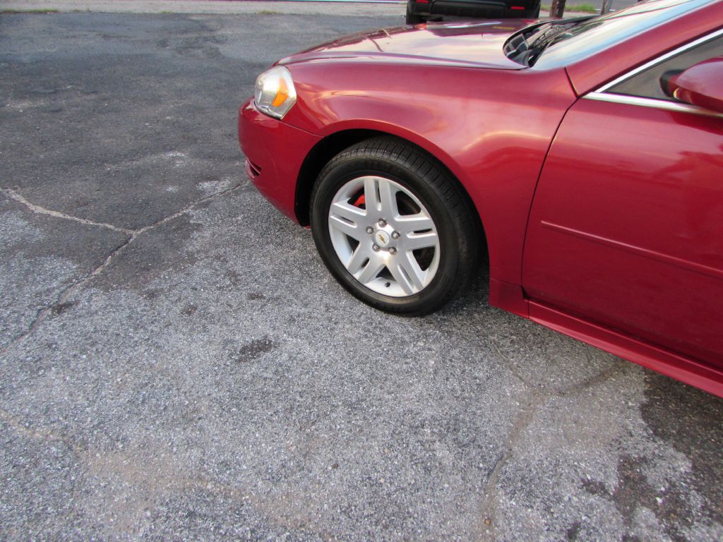 2014 Chevrolet Impala Image 2