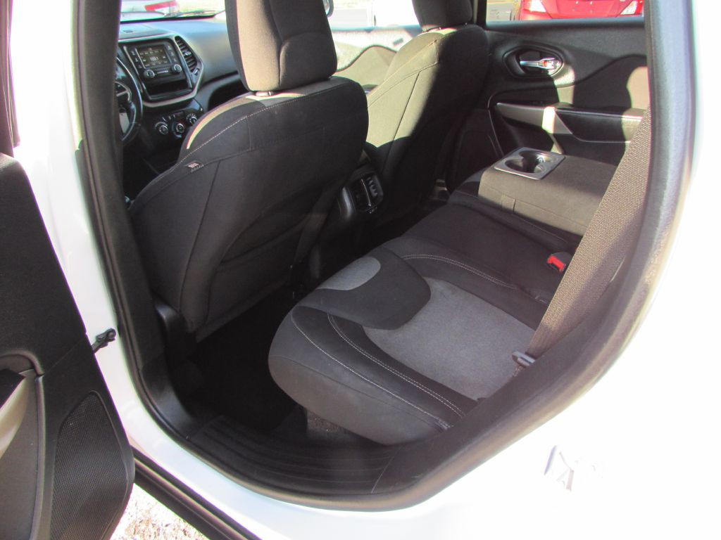 2018 Jeep Cherokee Image 7