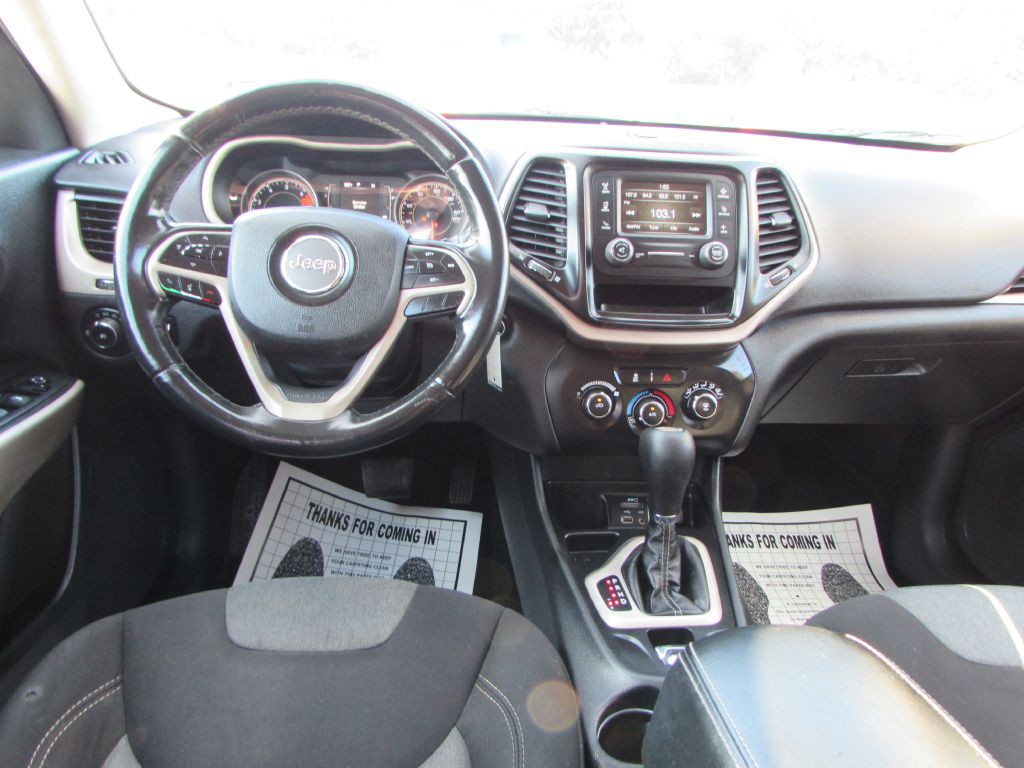 2018 Jeep Cherokee Image 9