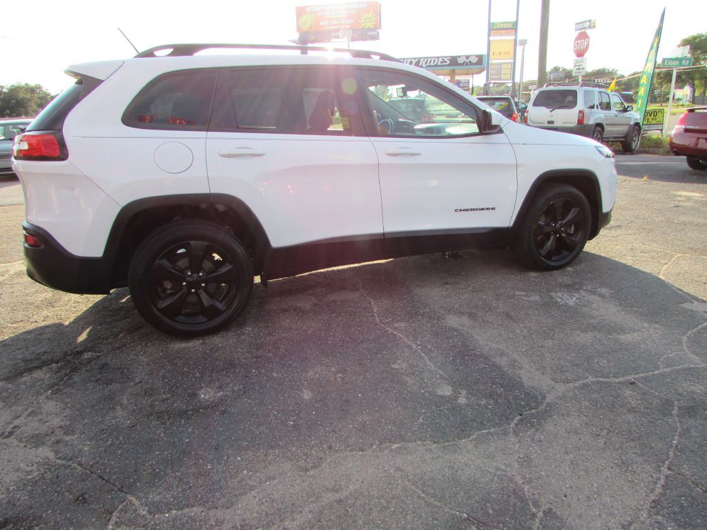 2018 Jeep Cherokee Image 24