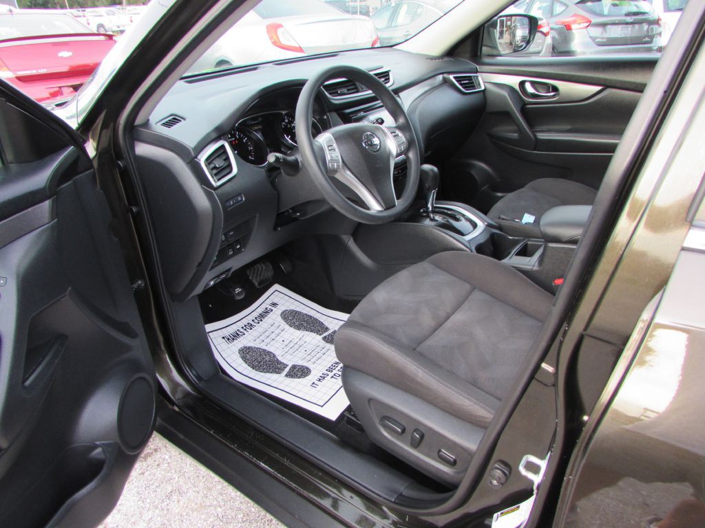 2016 Nissan Rogue Image 6