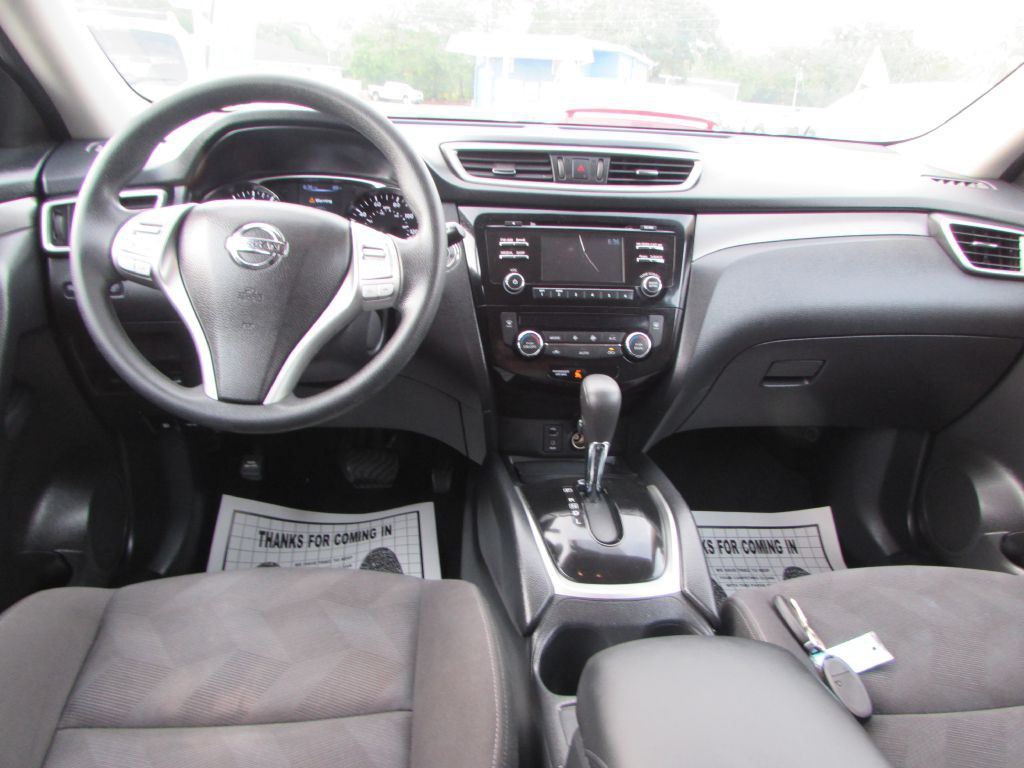 2016 Nissan Rogue Image 9