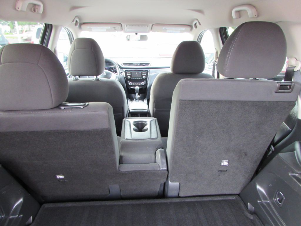 2016 Nissan Rogue Image 15