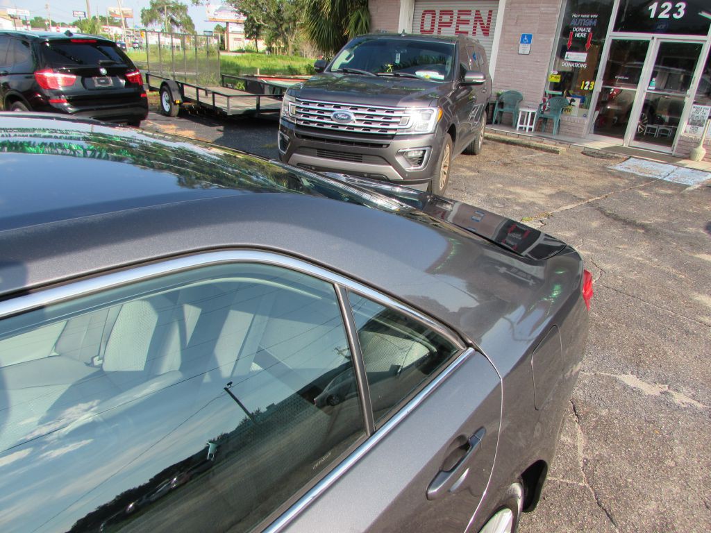 2012 Toyota Camry Image 5