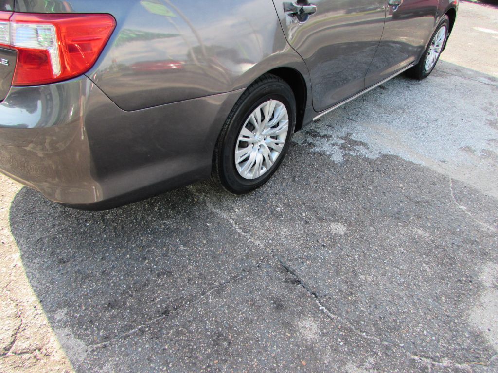 2012 Toyota Camry Image 14