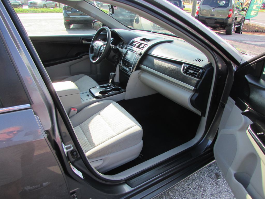 2012 Toyota Camry Image 15