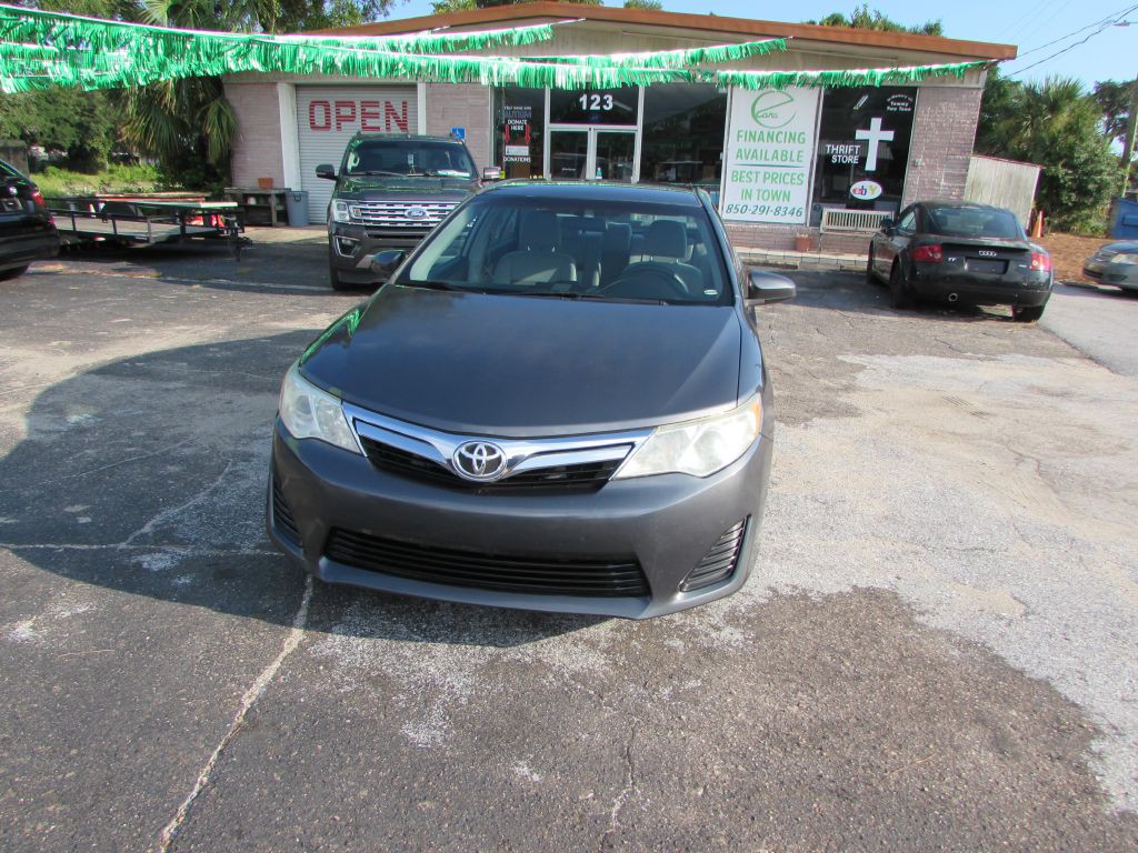 2012 Toyota Camry Image 16