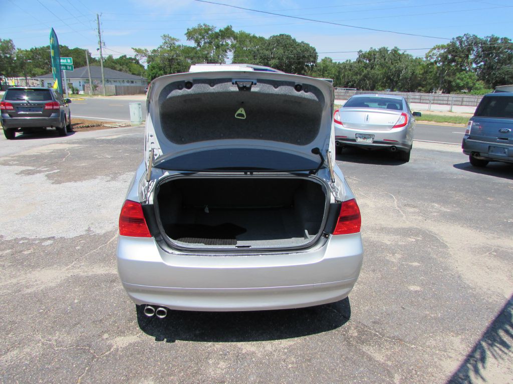 2007 BMW 3 Series Image 11