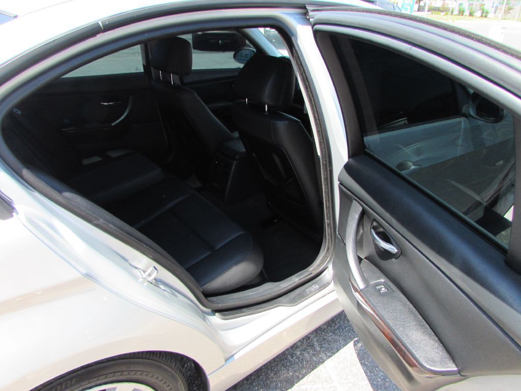 2007 BMW 3 Series Image 13
