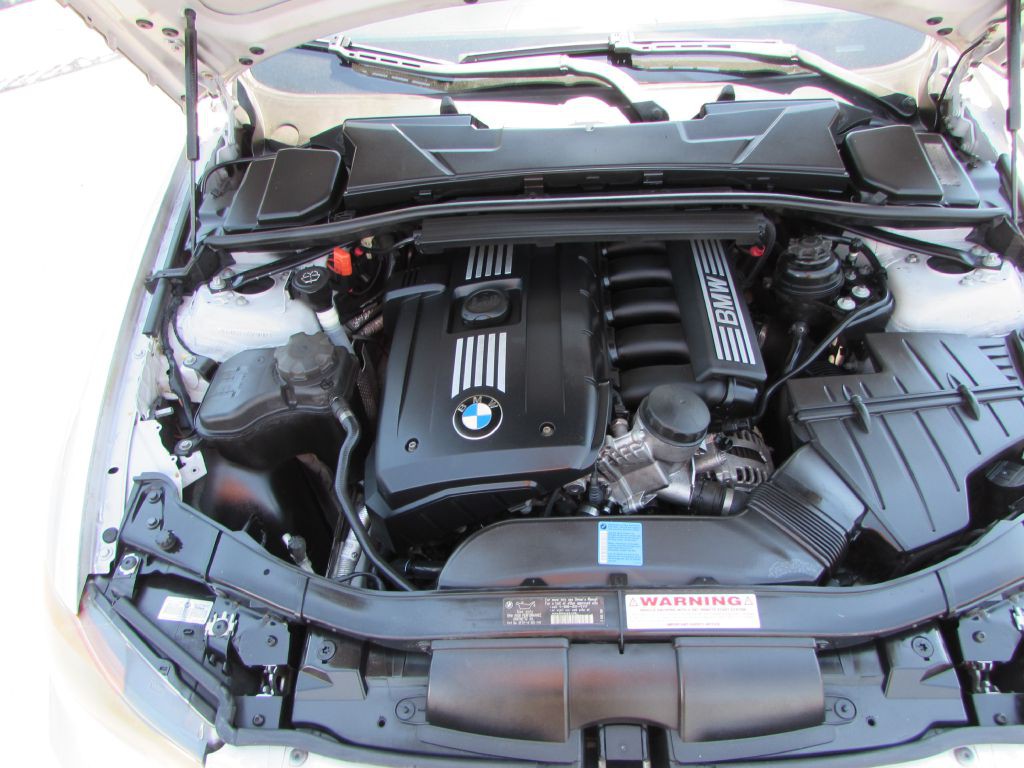 2007 BMW 3 Series Image 18