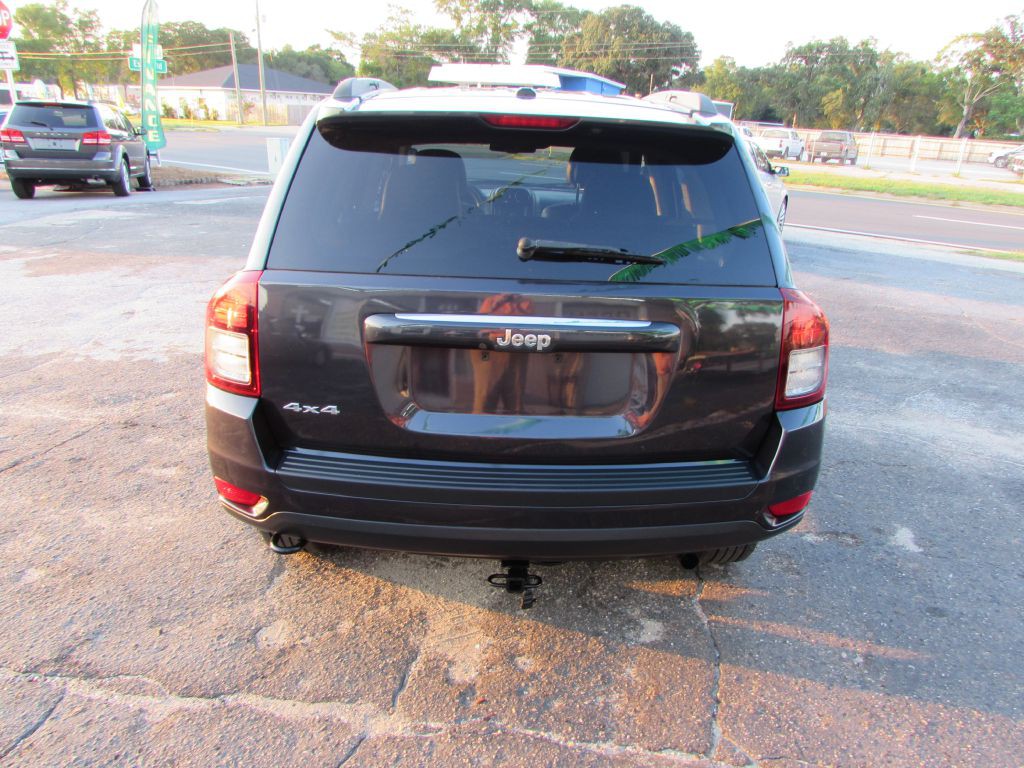 2014 Jeep Compass Image 11