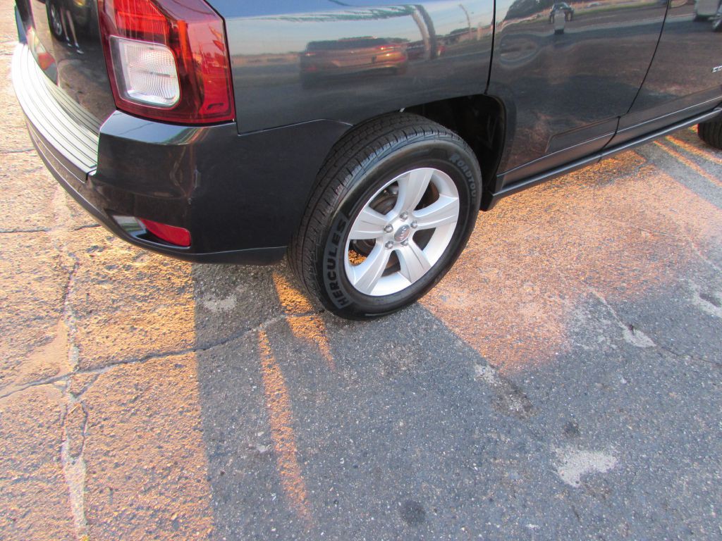 2014 Jeep Compass Image 14