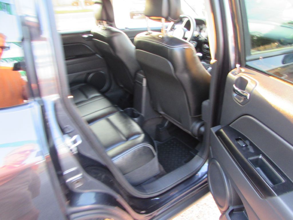 2014 Jeep Compass Image 15