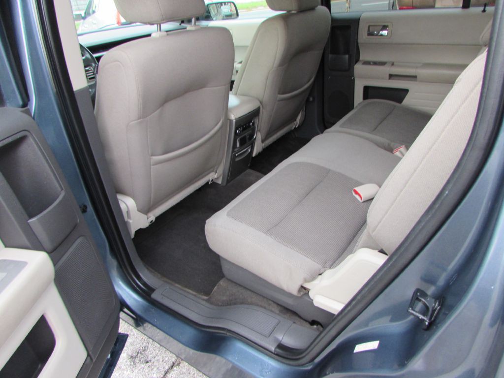2010 Ford Flex Image 7