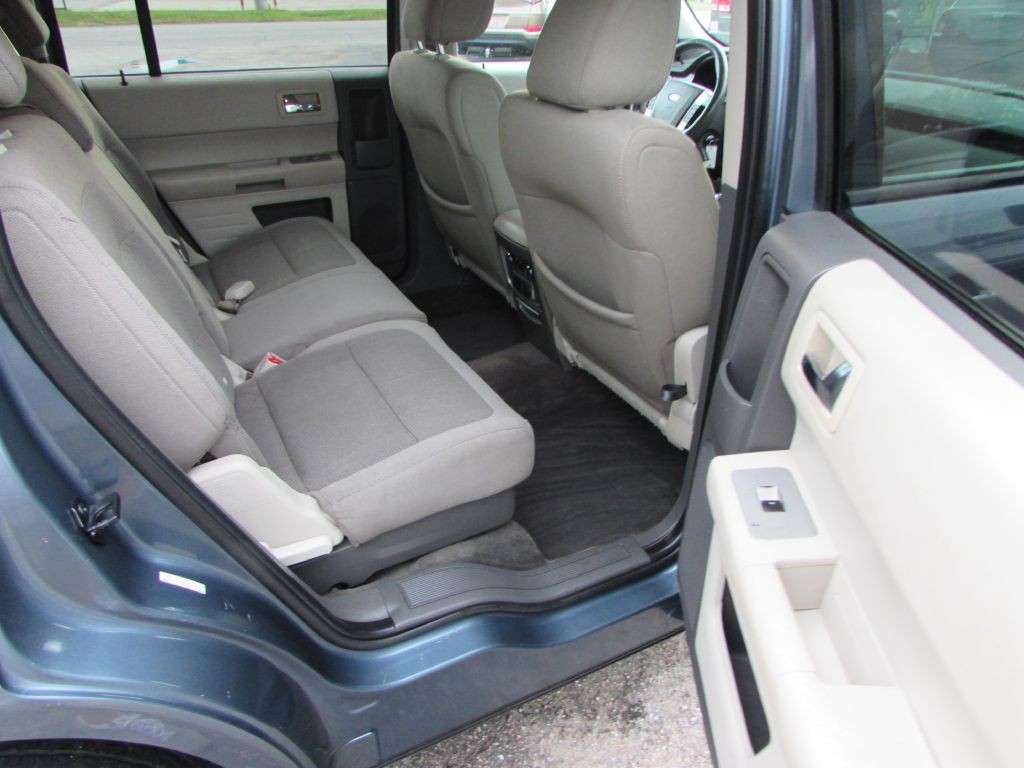 2010 Ford Flex Image 12
