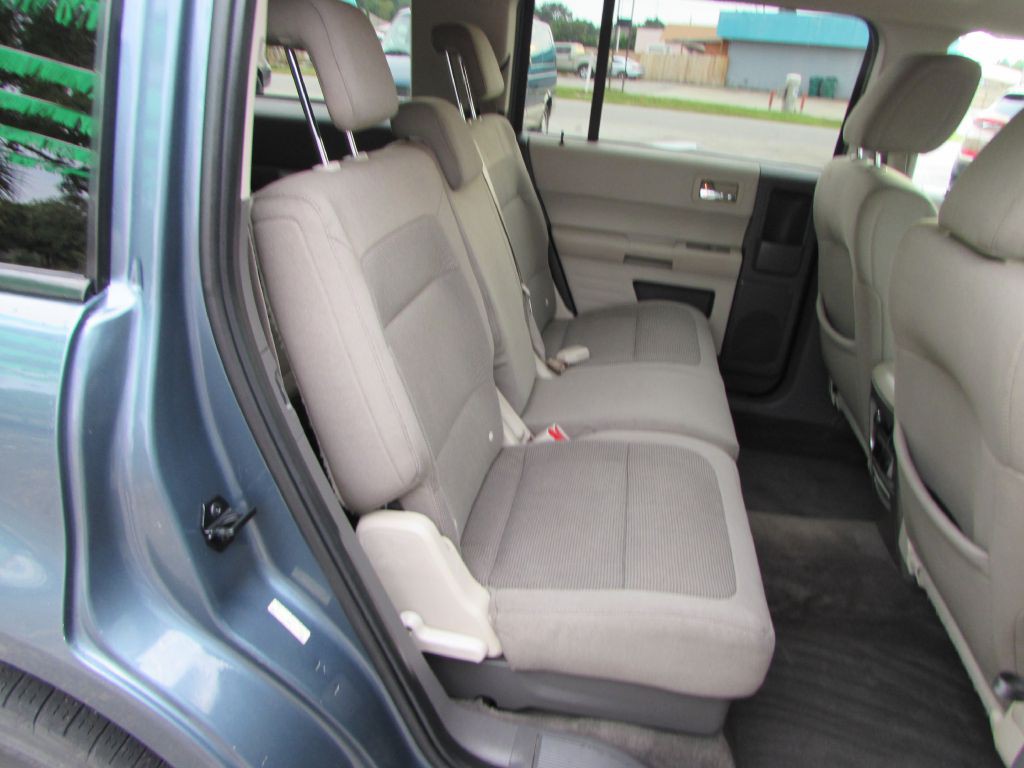 2010 Ford Flex Image 13