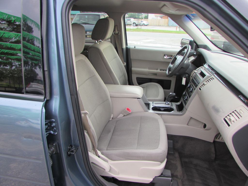 2010 Ford Flex Image 16