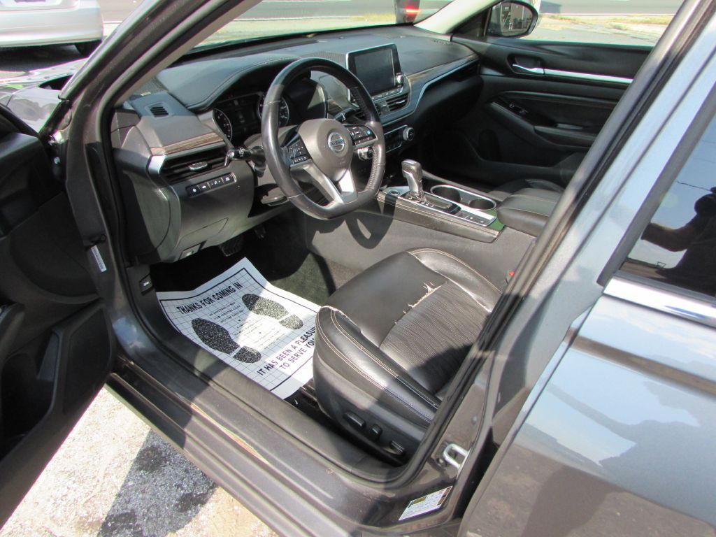 2020 Nissan Altima Image 6