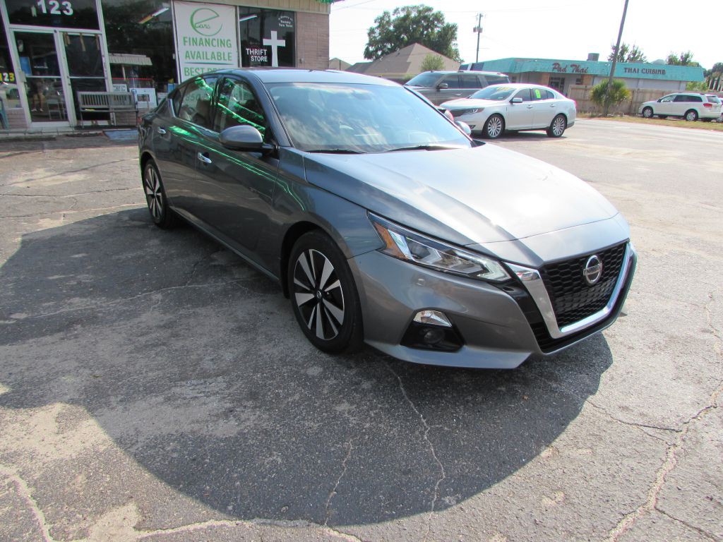 2020 Nissan Altima Image 24