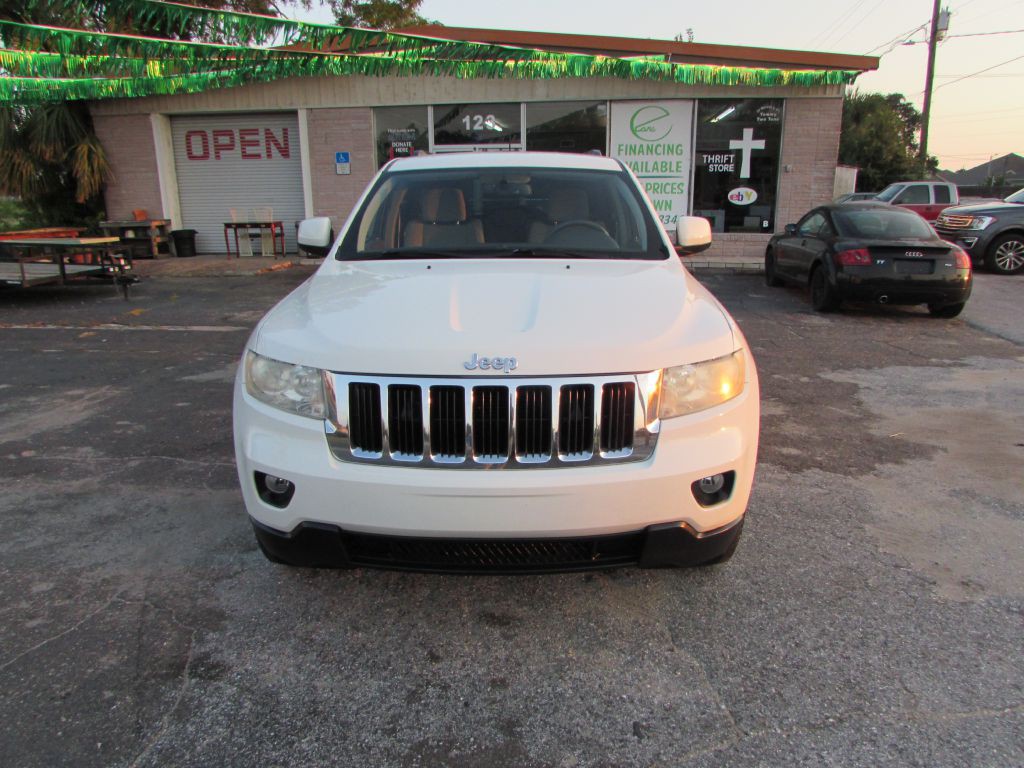 2011 Jeep Grand Cherokee Image 19