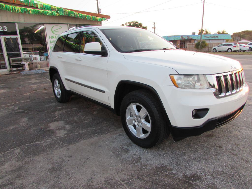 2011 Jeep Grand Cherokee Image 22