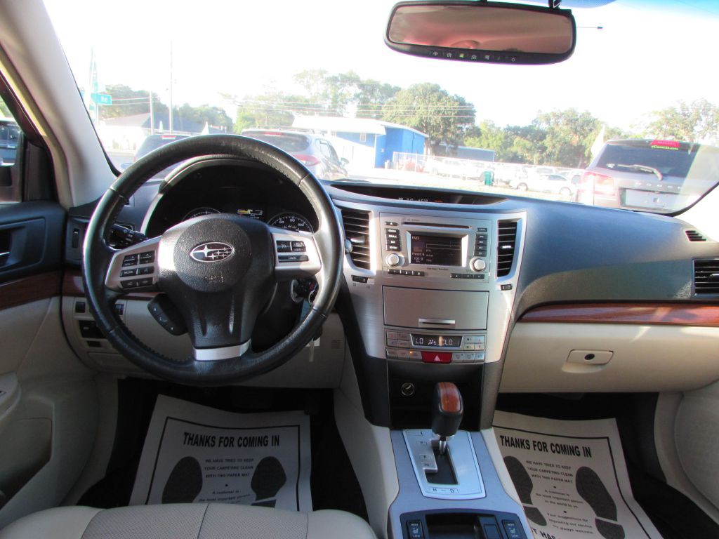 2014 Subaru Outback Image 9