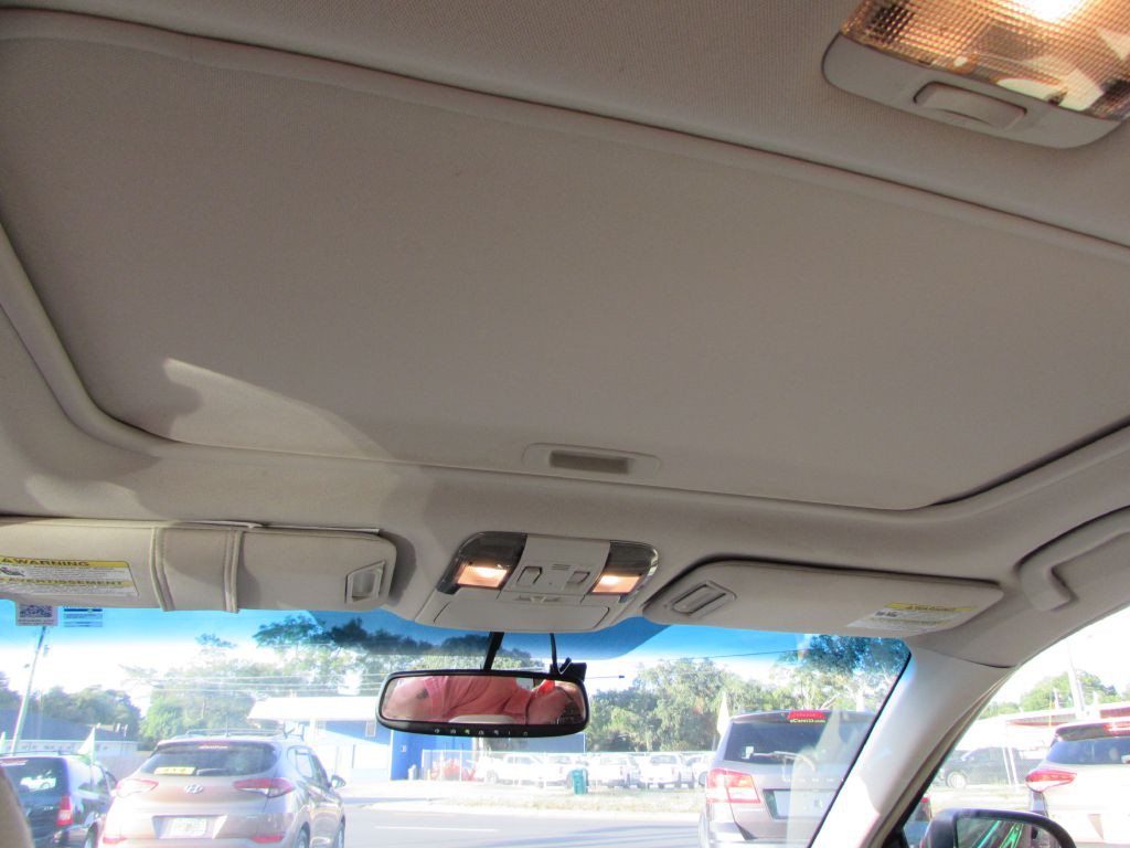 2014 Subaru Outback Image 10