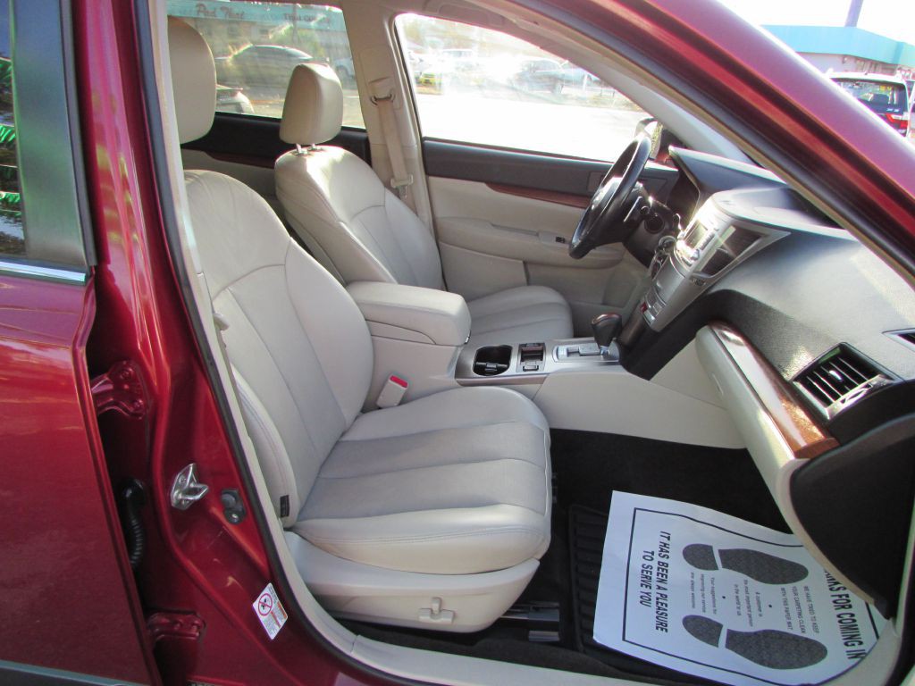 2014 Subaru Outback Image 21